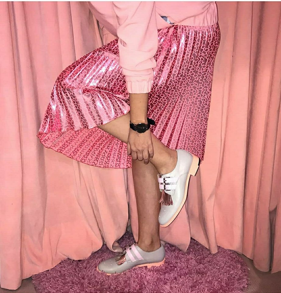 Por isto não provoque, é cor de Rosa Choque….